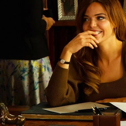 Hilal Altınbilek looks nude