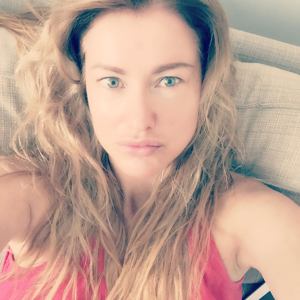 Hilal Cebeci looks hot bikini