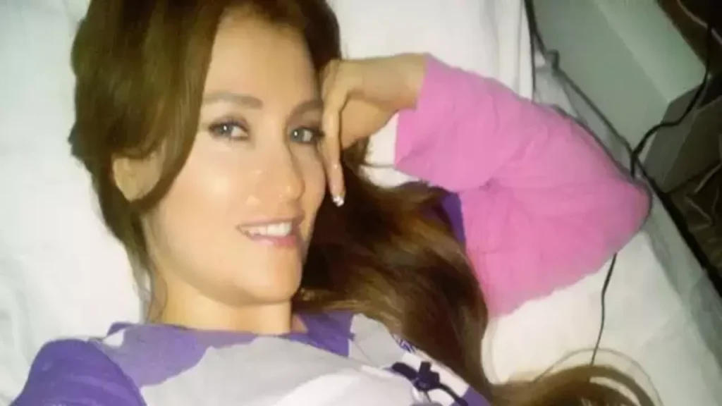 Hilal Cebeci smiles bikini