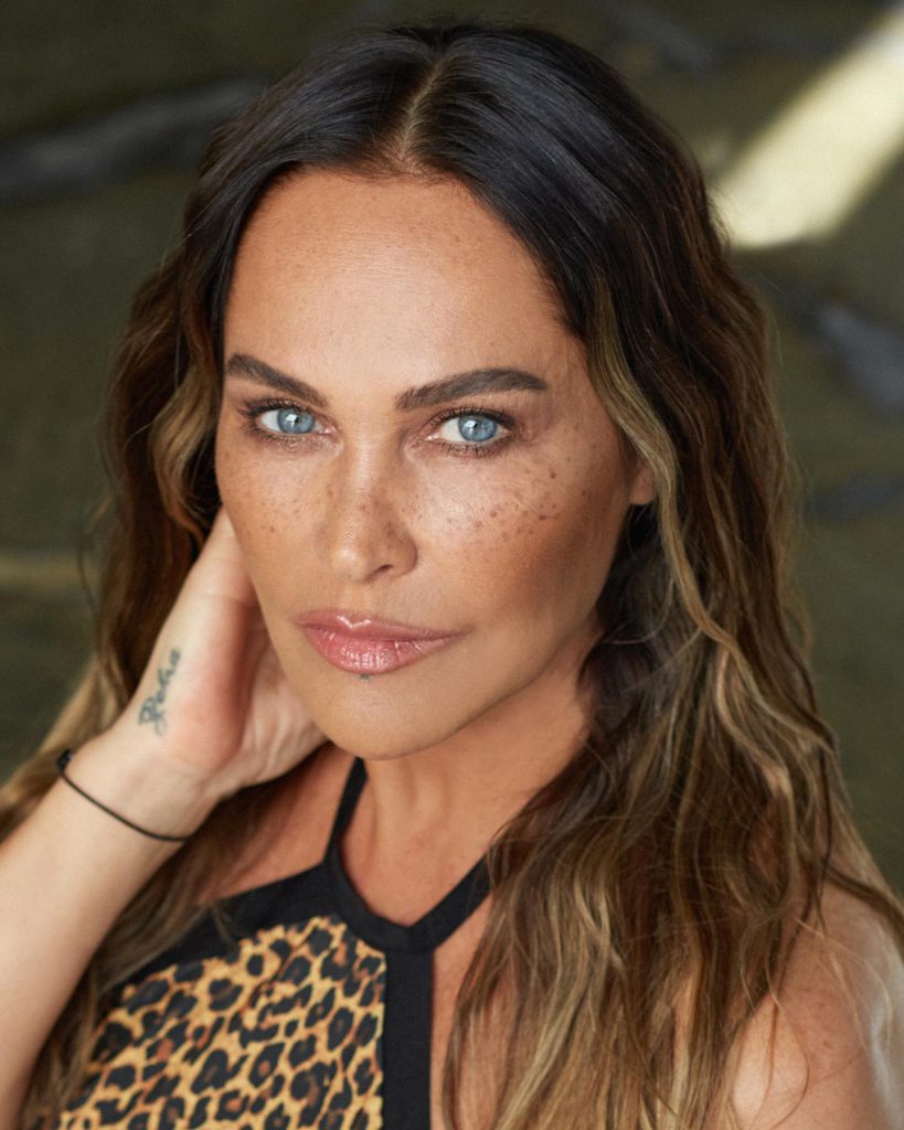 Hülya Avşar ardent hot