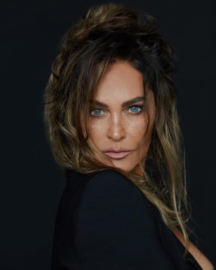 Hülya Avşar beautiful hot bikini