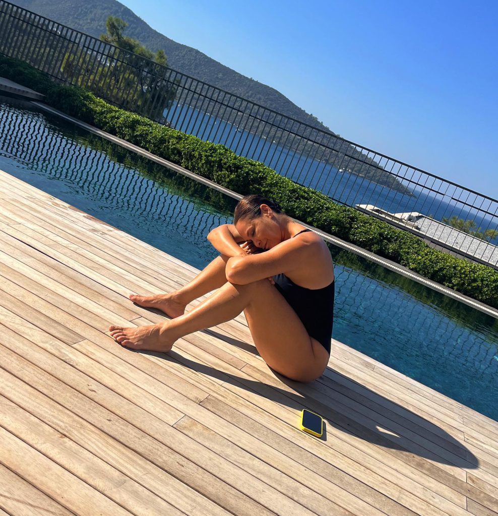 Hülya Avşar beautiful hot pics