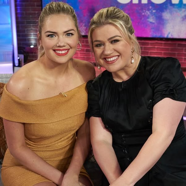 Kate Upton depicts fire naked