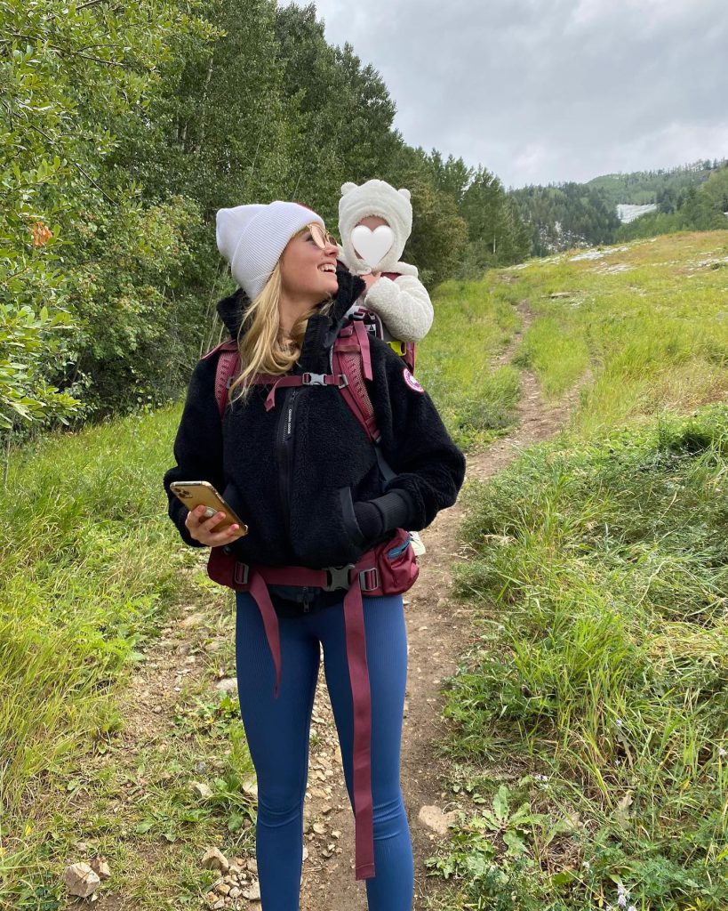 Kate Upton looks hot