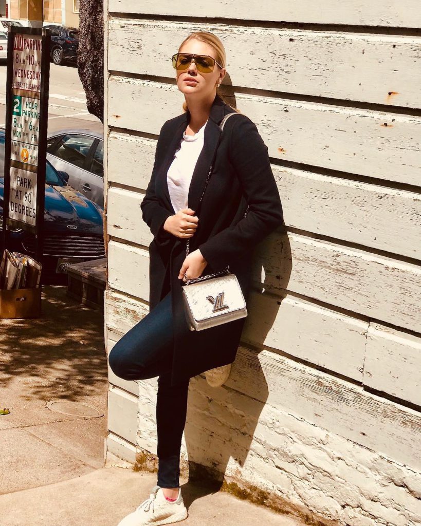 Kate Upton modeling naked