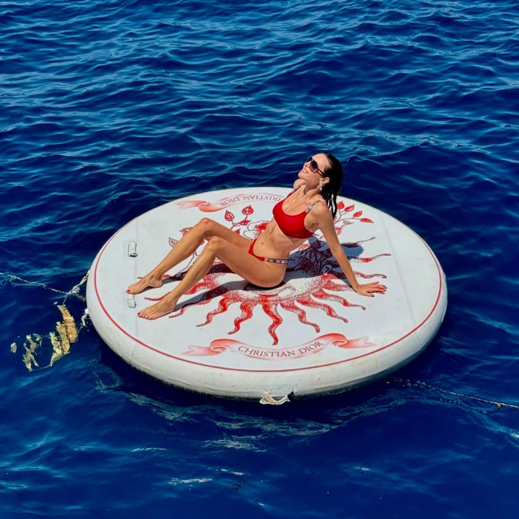 Melis Sezen ardent fuck