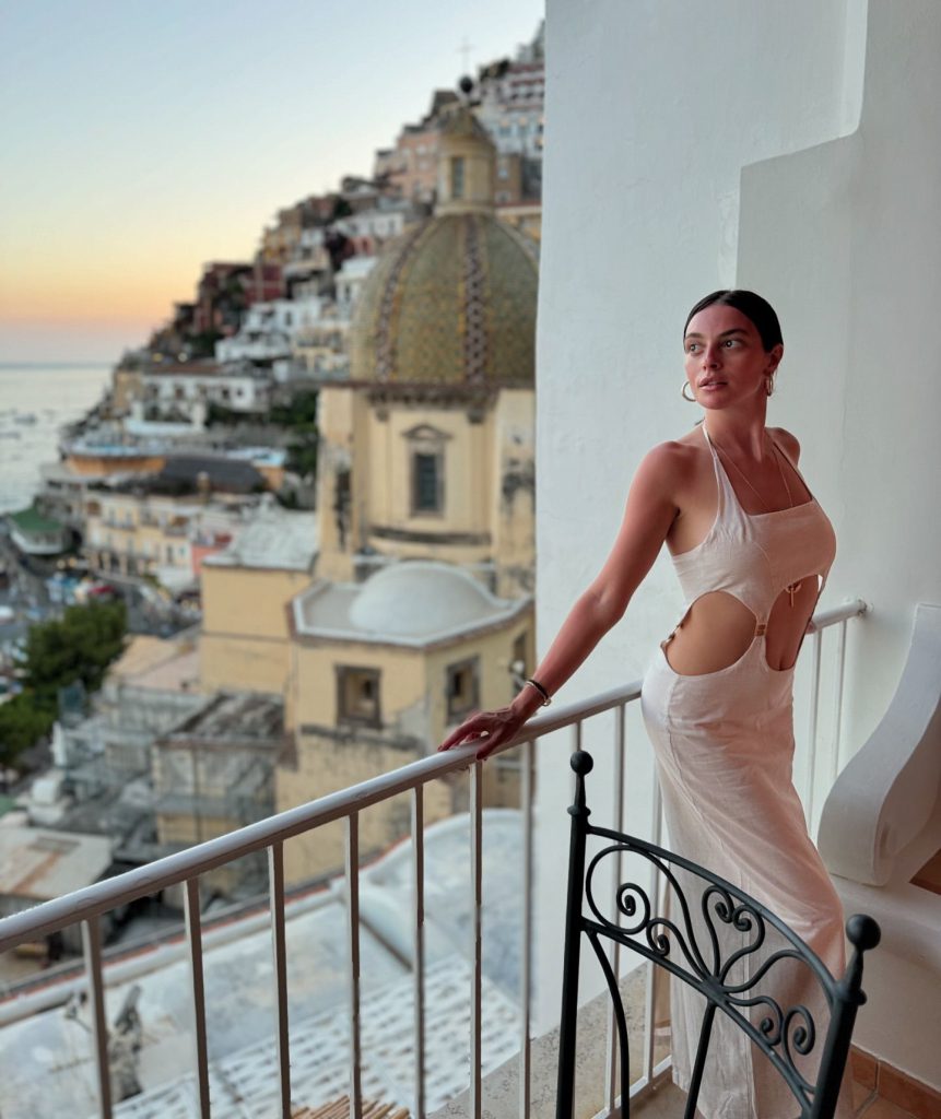 Melis Sezen ardent nudes