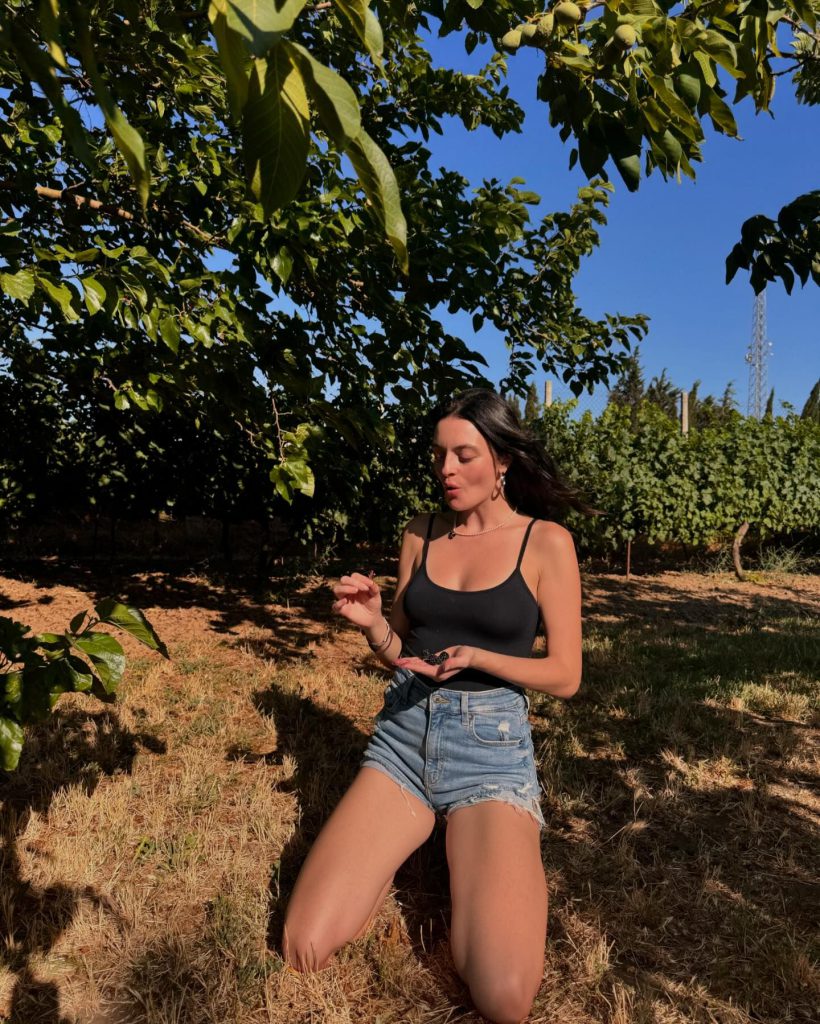 Melis Sezen ardent sex