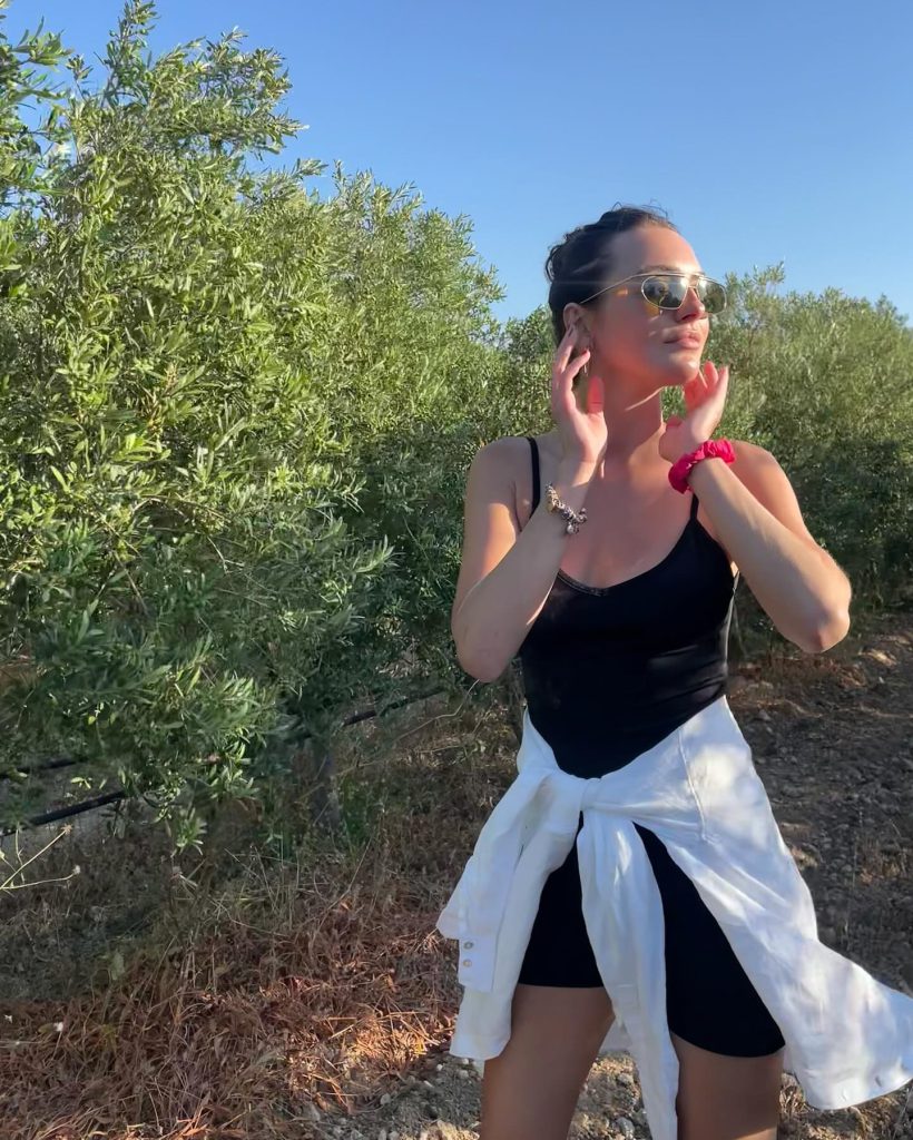 Melis Sezen beautiful hot bikini