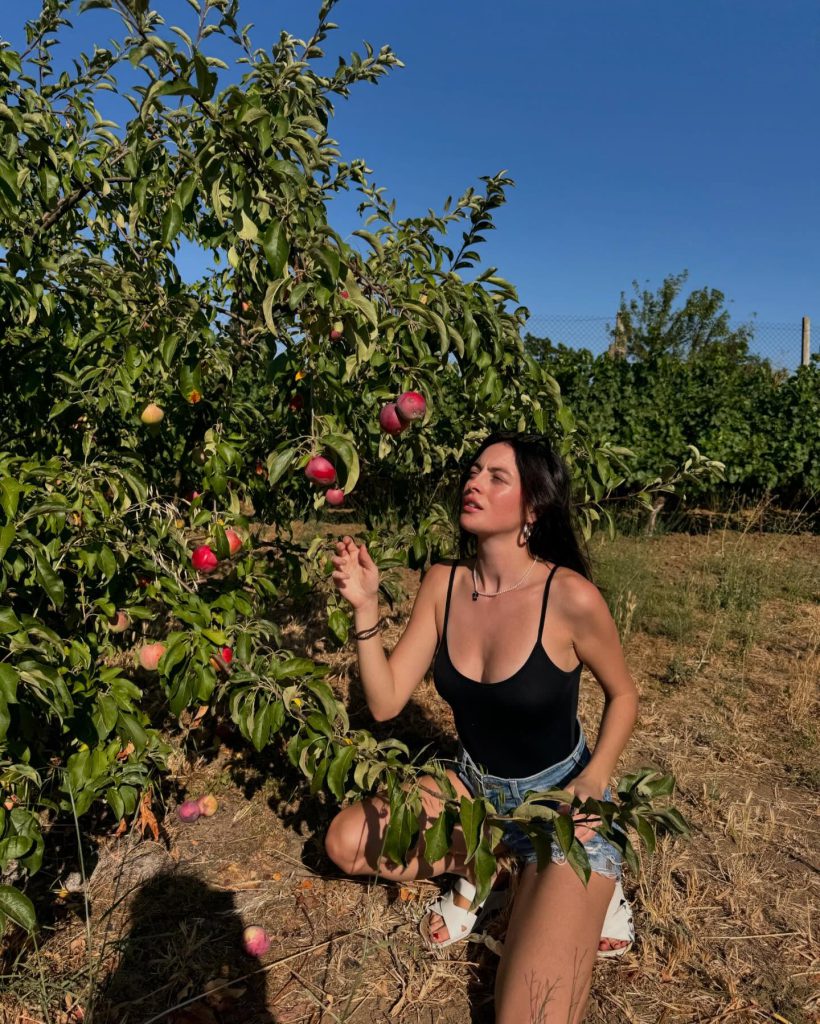 Melis Sezen beautiful sex scenes