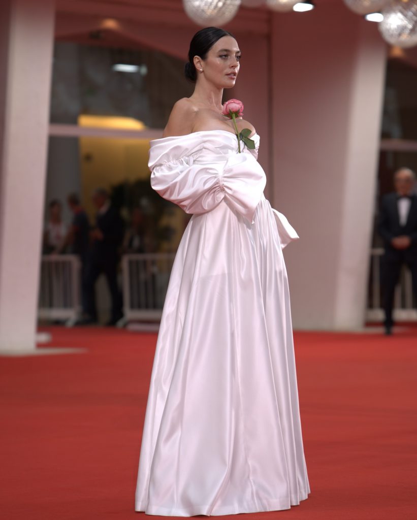 Melis Sezen modeling hot bikini