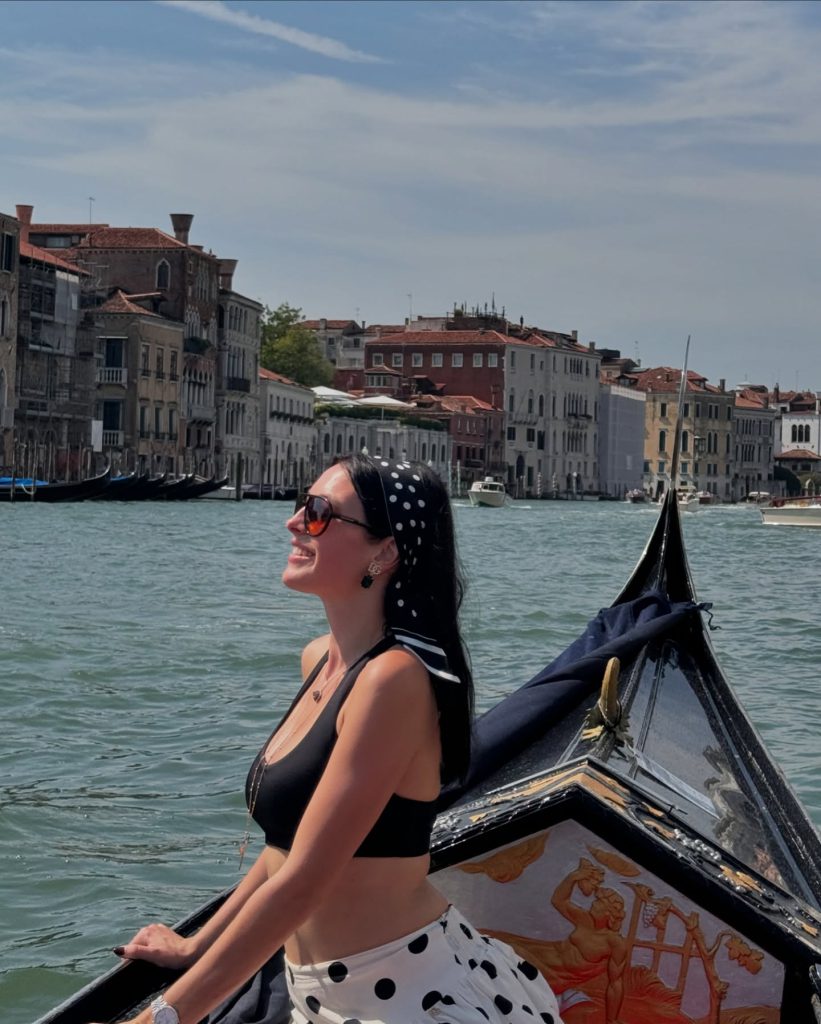 Melis Sezen modeling naked