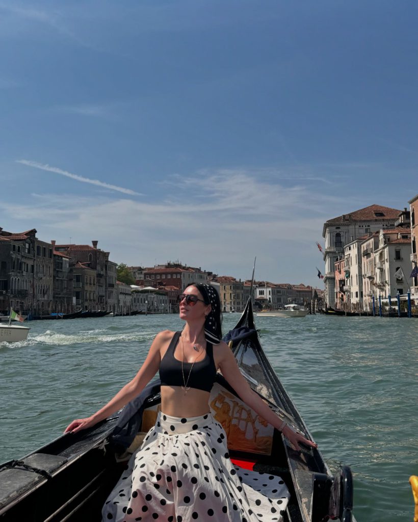 Melis Sezen modeling porn