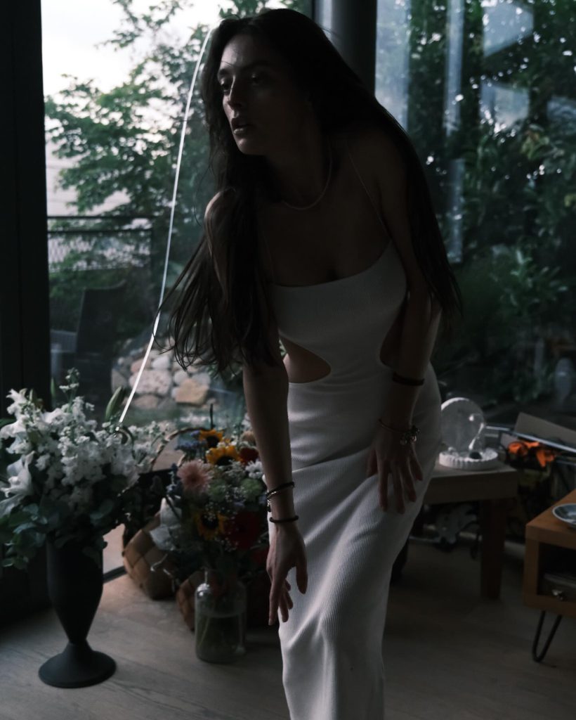 Melis Sezen smiles sex