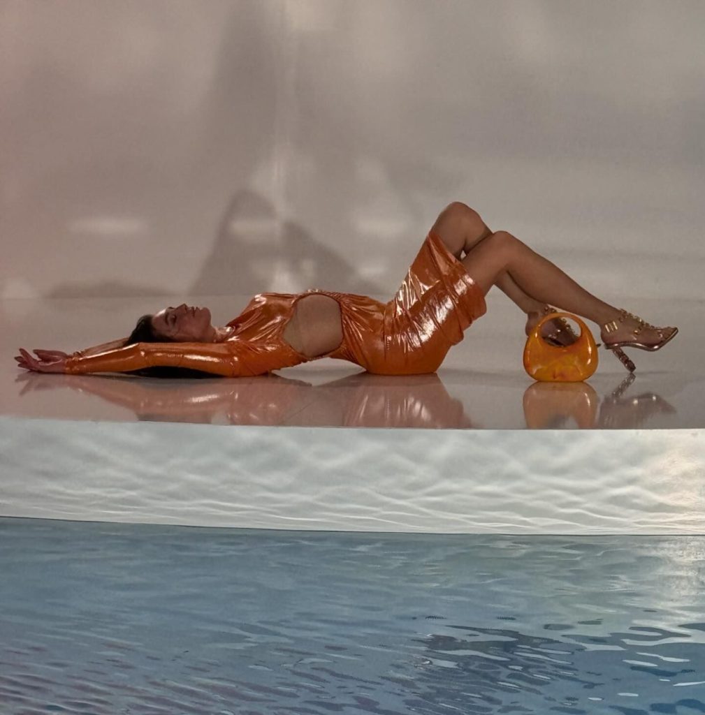 Melis Sezen smiles xxx sex