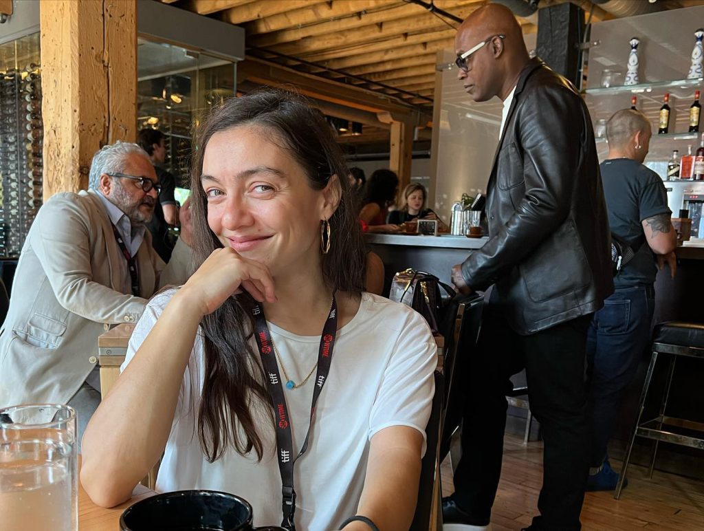 Merve Dizdar ardent nudes