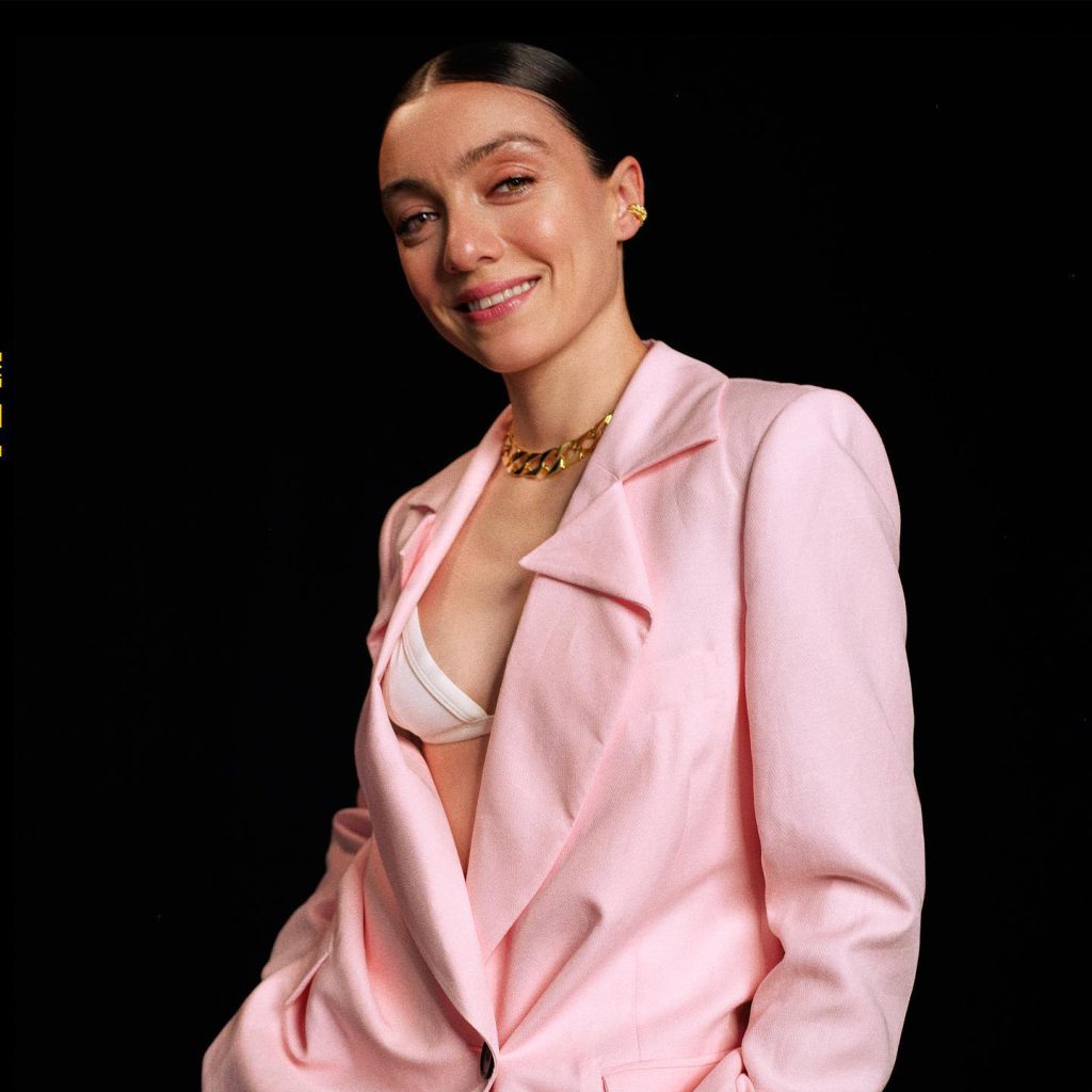 Merve Dizdar ardent pussy