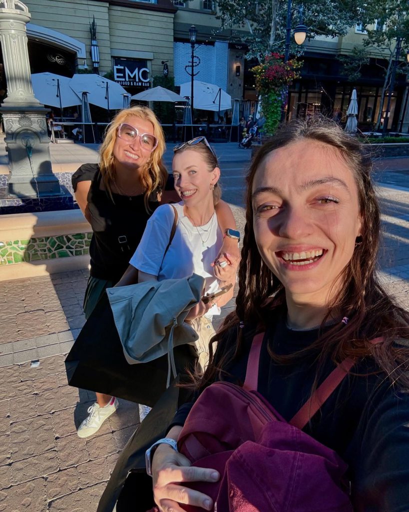 Merve Dizdar beautiful ass