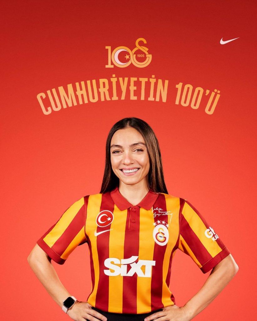 Merve Dizdar modeling boobs