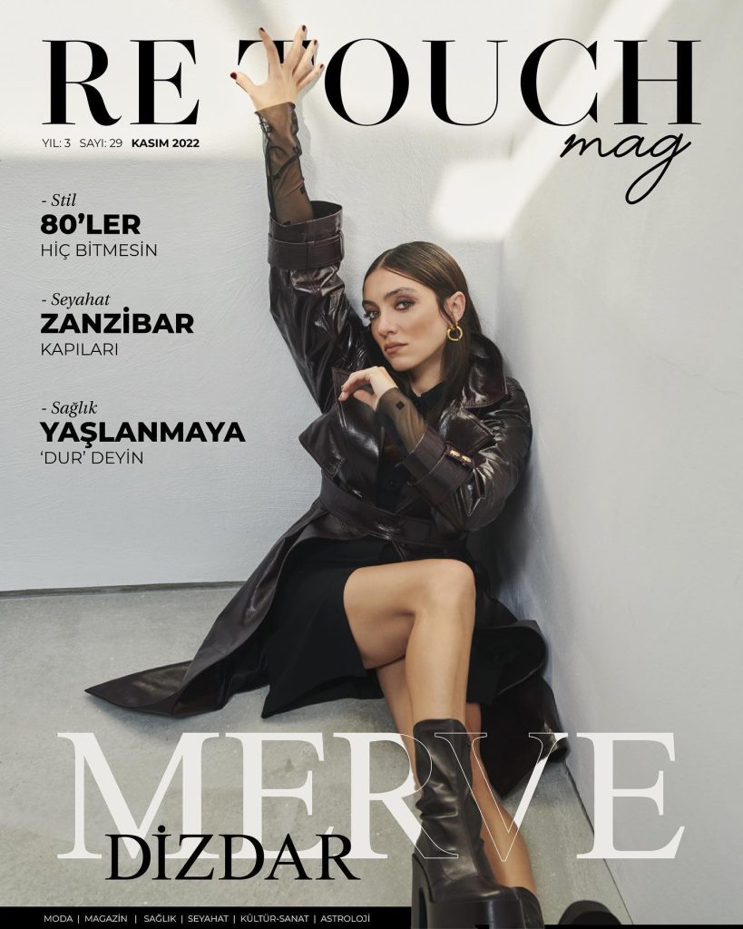 Merve Dizdar smiles ass