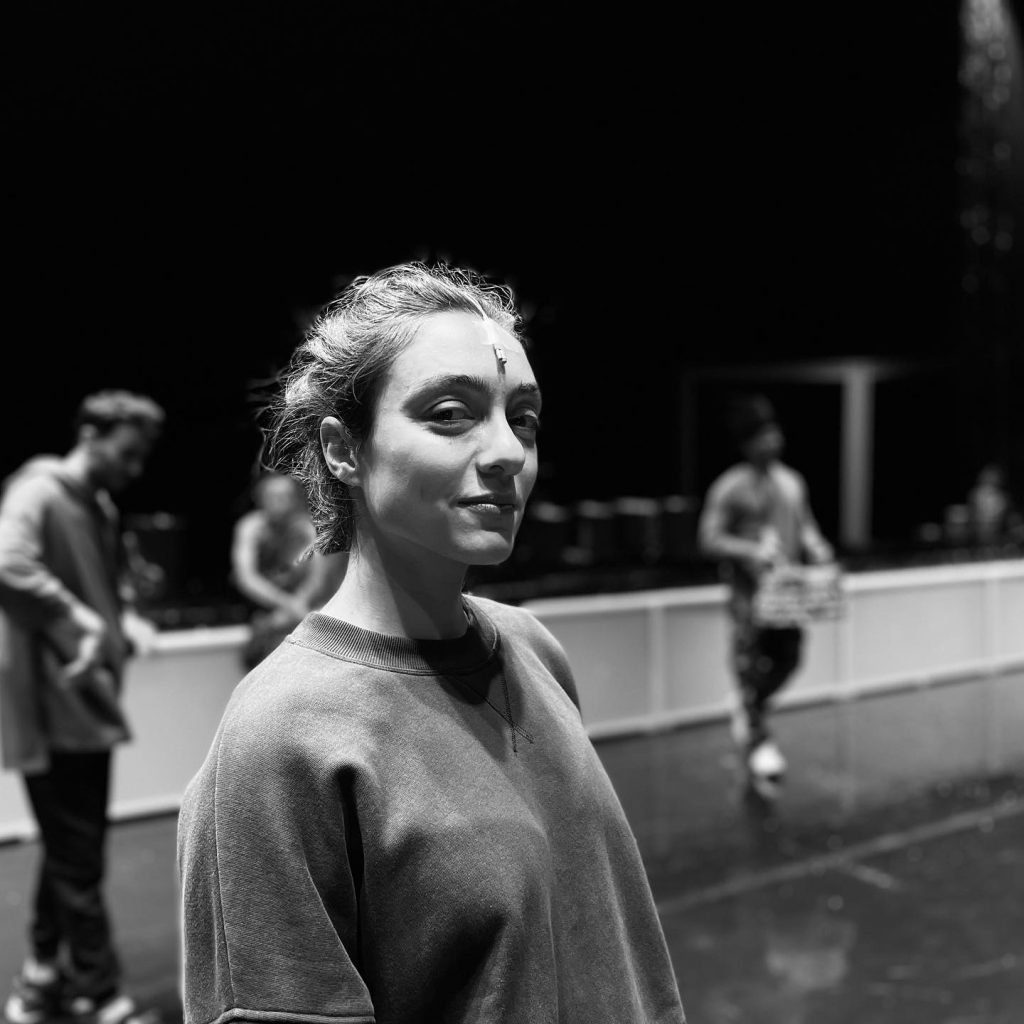 Merve Dizdar smiles porn