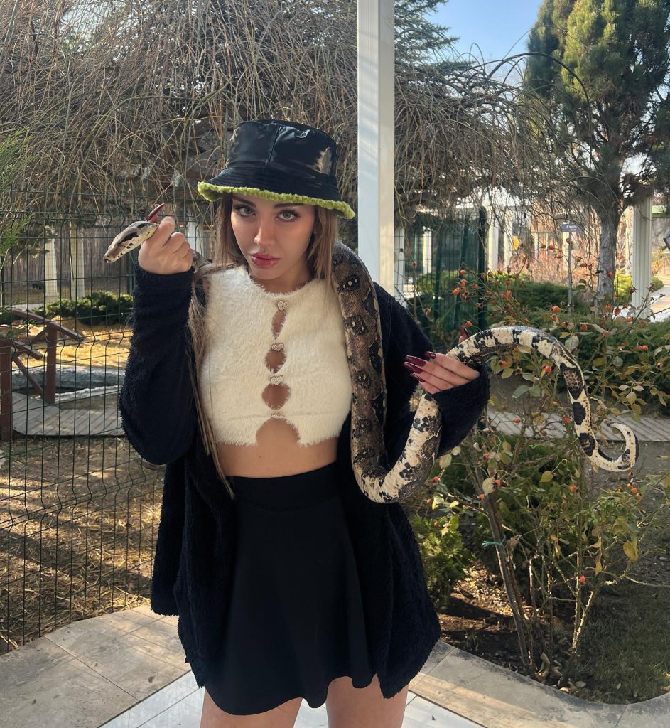 Mika Raun beautiful fuck