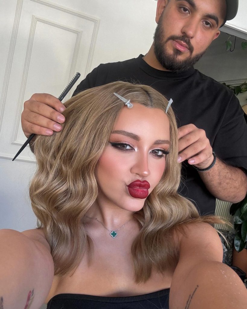 Mika Raun depicts fire hot images