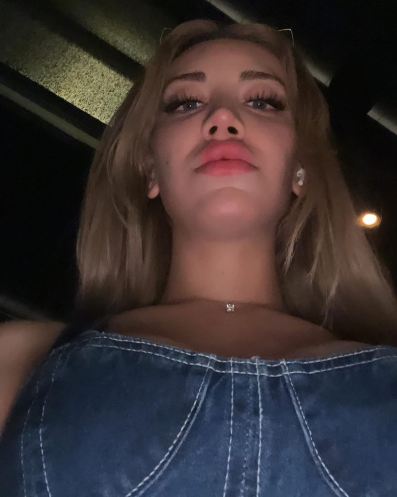 Mika Raun looks pussy