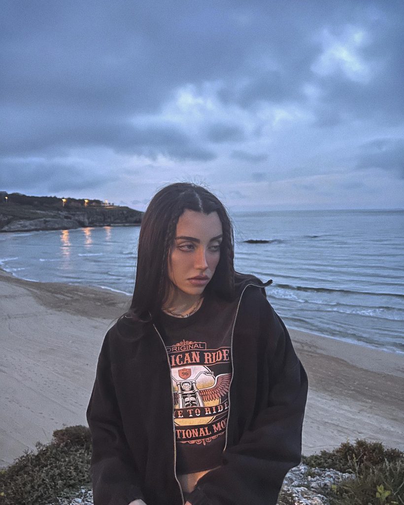 Mika Raun poses hot images