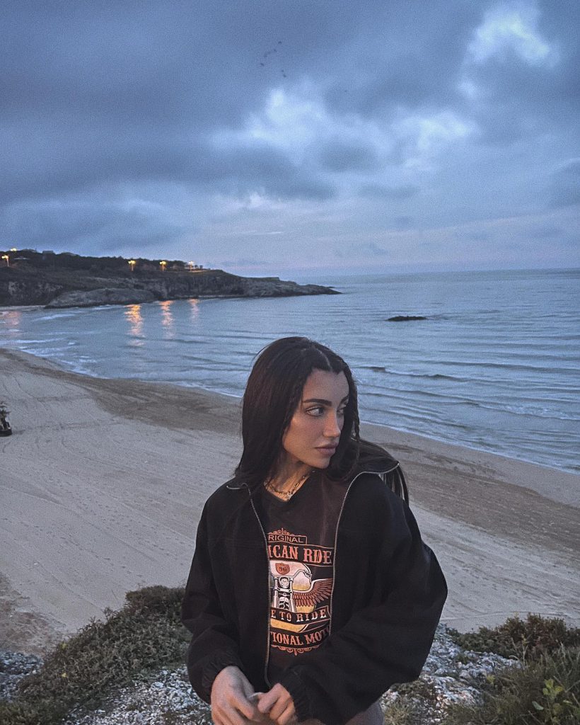 Mika Raun poses nude pics