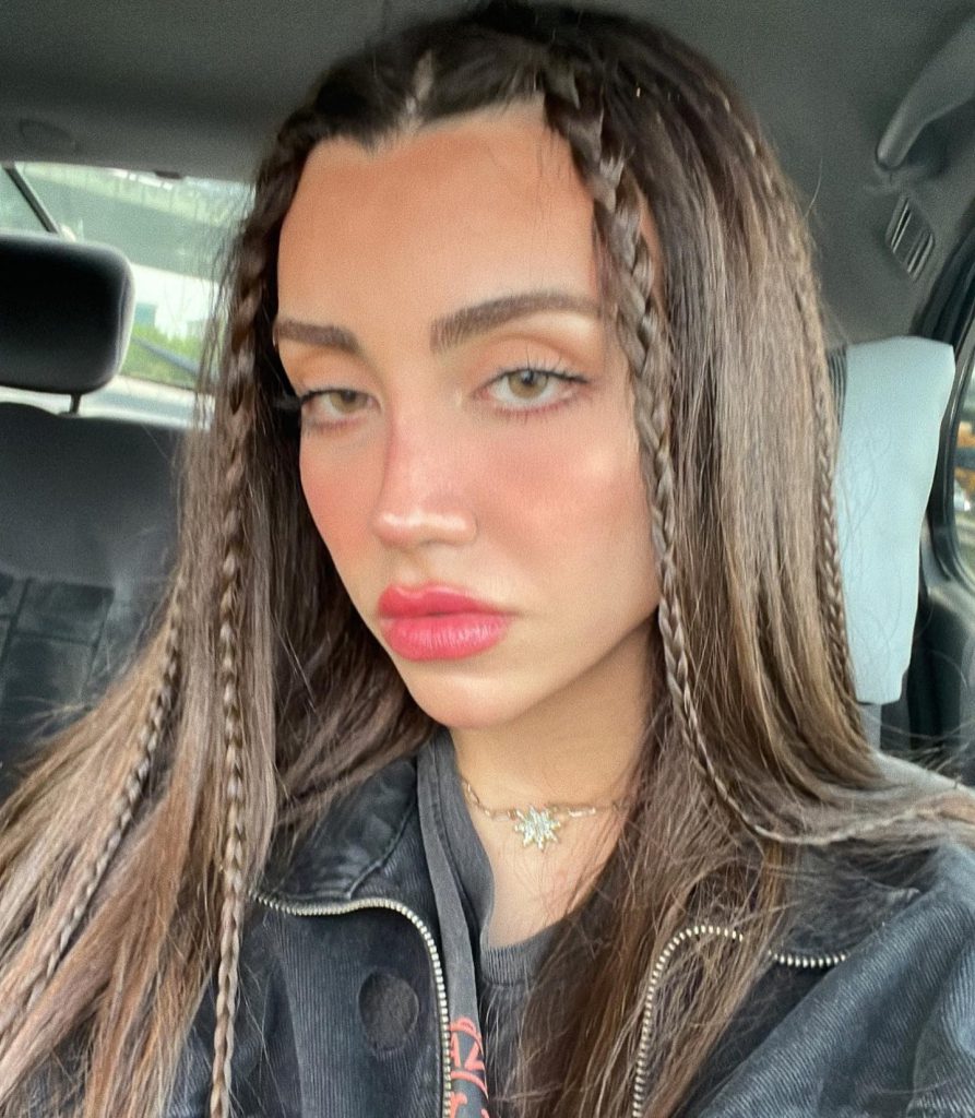 Mika Raun poses sex scenes