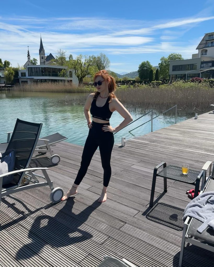 Mine Tugay looks pussy