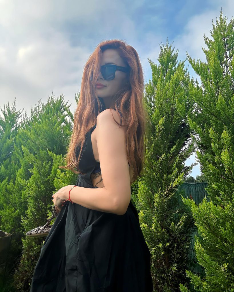 Mine Tugay poses hot pics