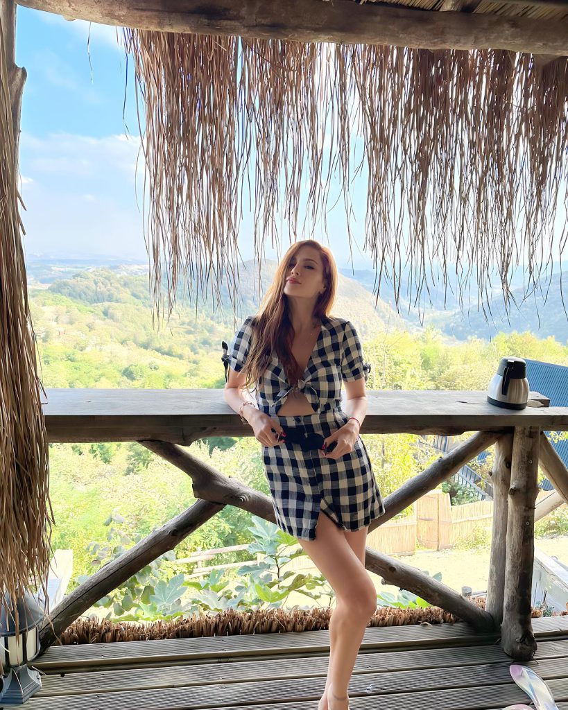 Mine Tugay poses xxx sex