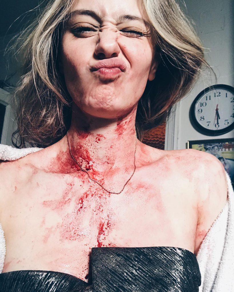 Müge Bayramoğlu poses porn