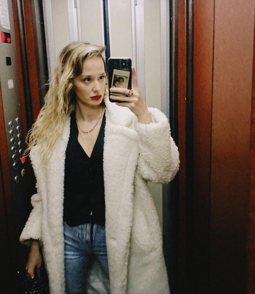 Müge Bayramoğlu smiles naked