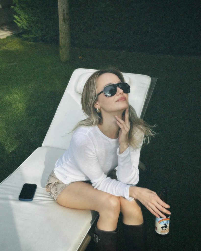 Müge Bayramoğlu smiles xxx