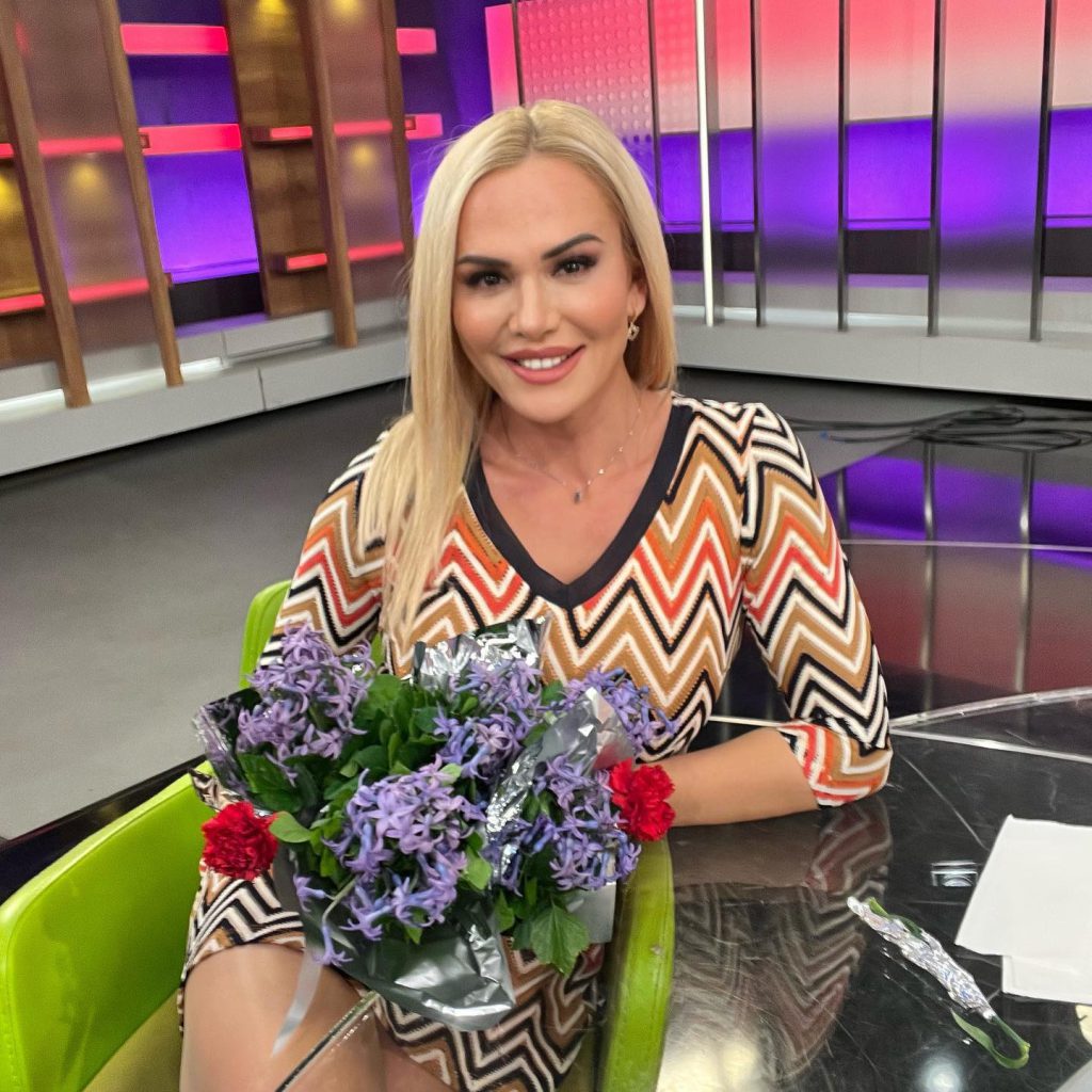 Nagihan Karadere beautiful sex scenes