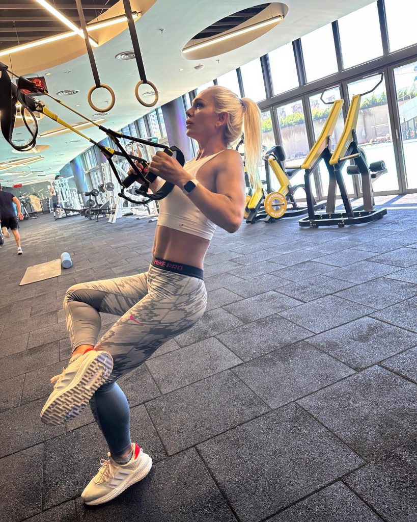 Nagihan Karadere depicts fire hot