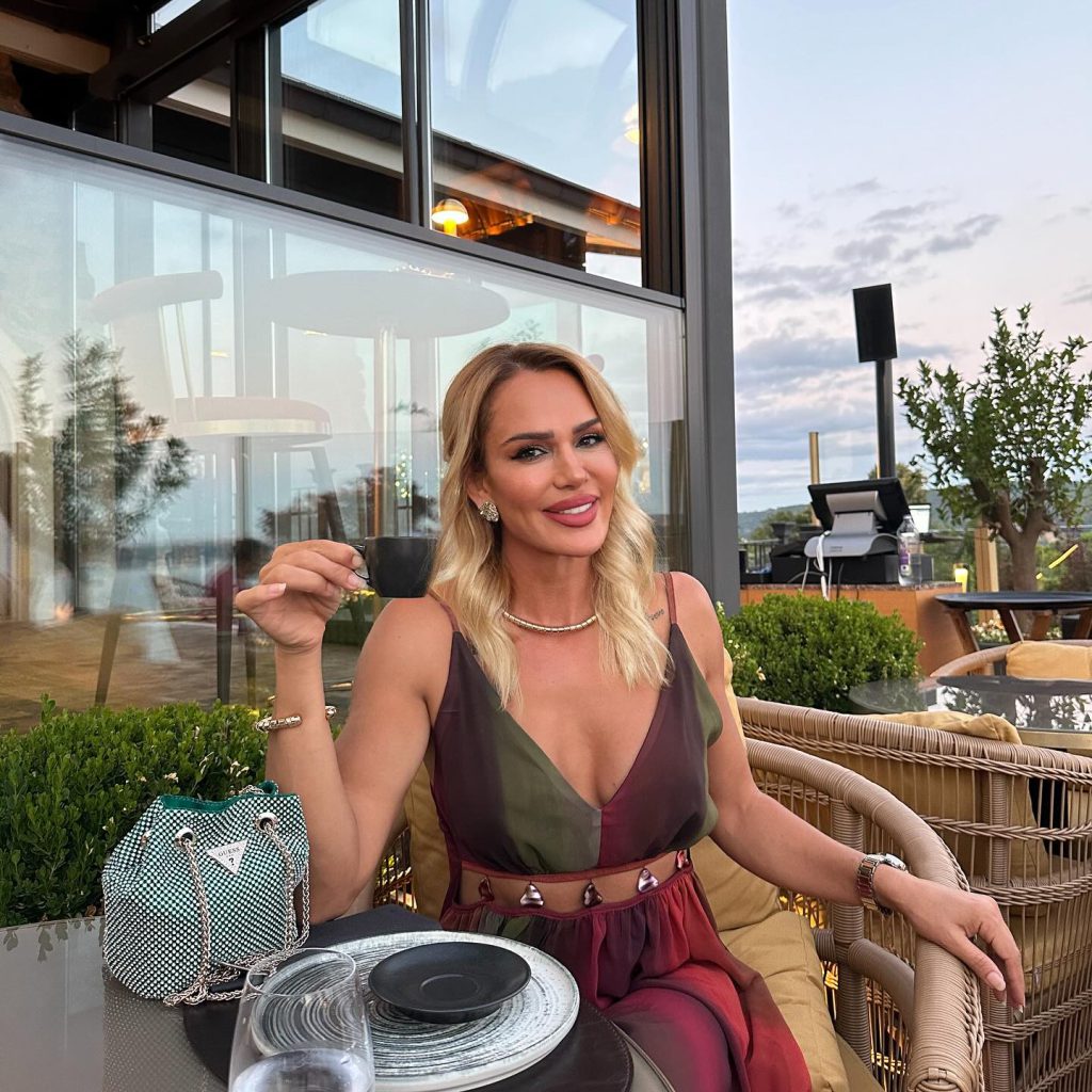 Nagihan Karadere fuck