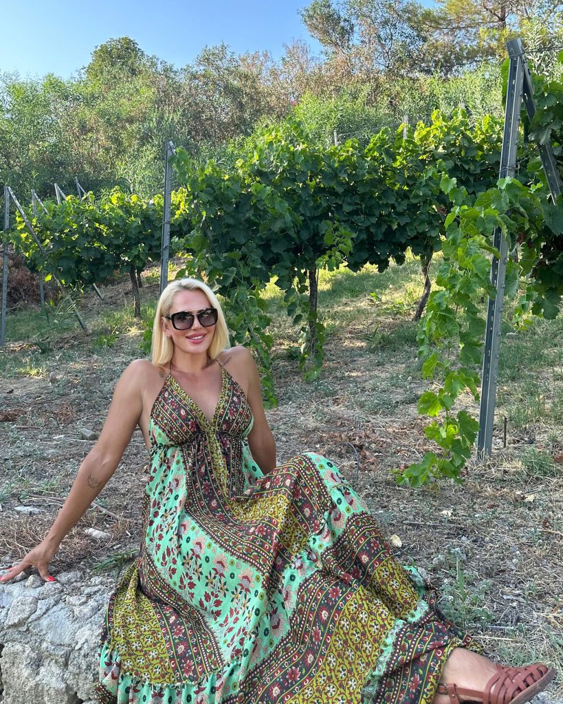 Nagihan Karadere looks fuck