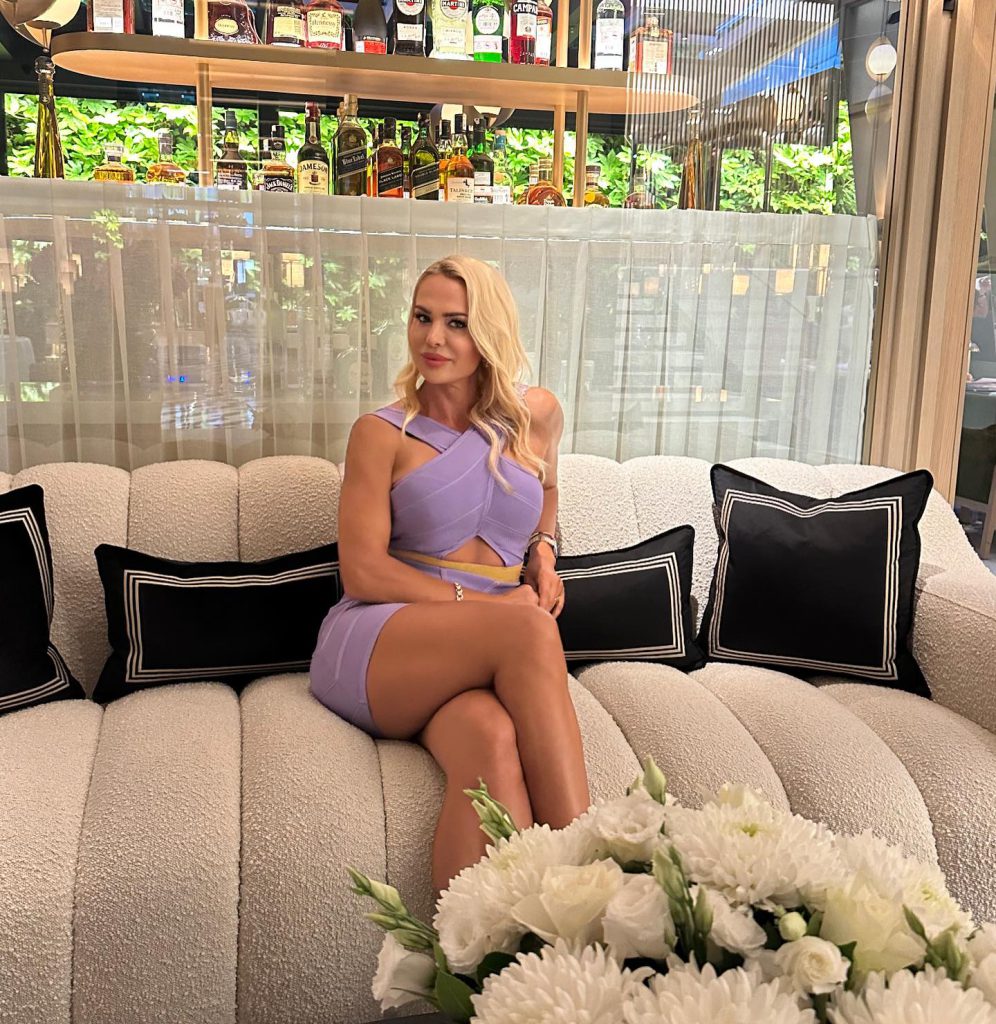 Nagihan Karadere looks hot bikini