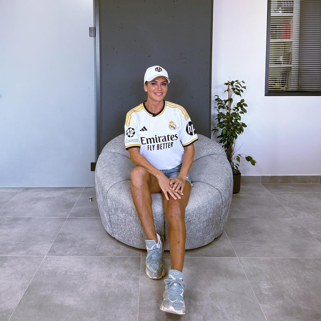 Nagihan Karadere nude