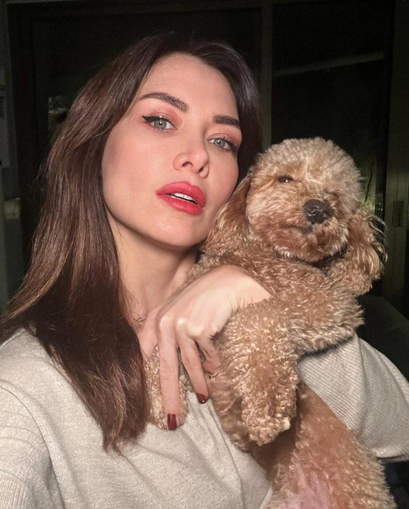 Nefise Karatay ardent pussy