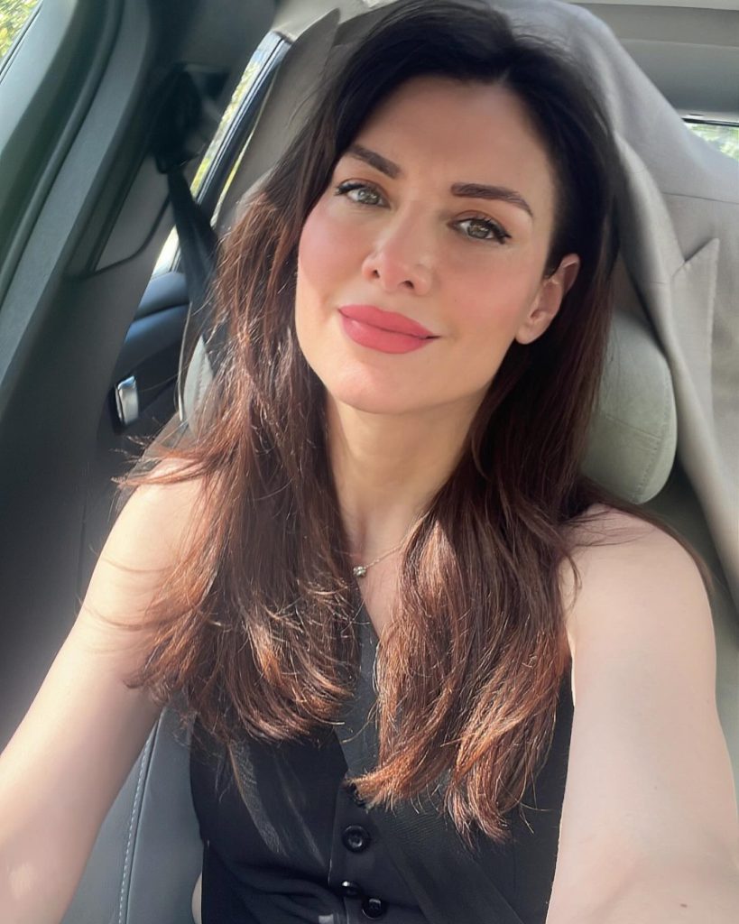 Nefise Karatay modeling sex