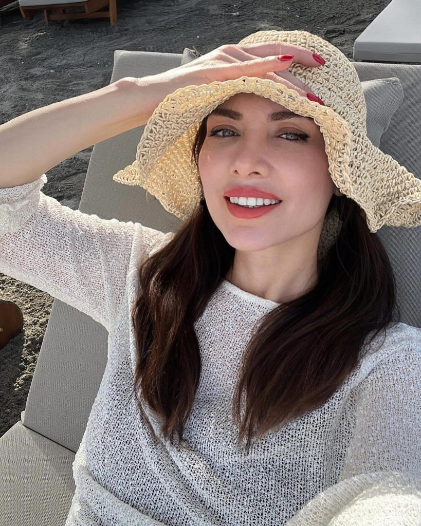 Nefise Karatay modeling sex scenes