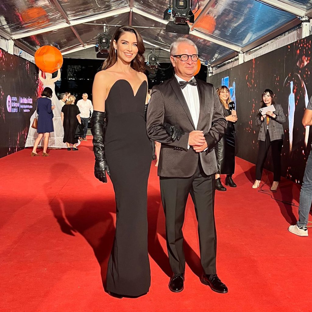 Nefise Karatay modeling xxx sex