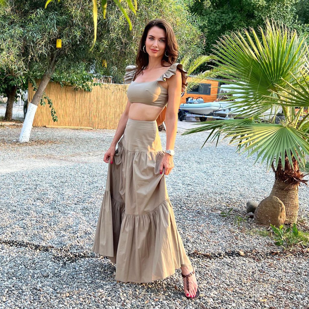 Nefise Karatay smiles xxx sex