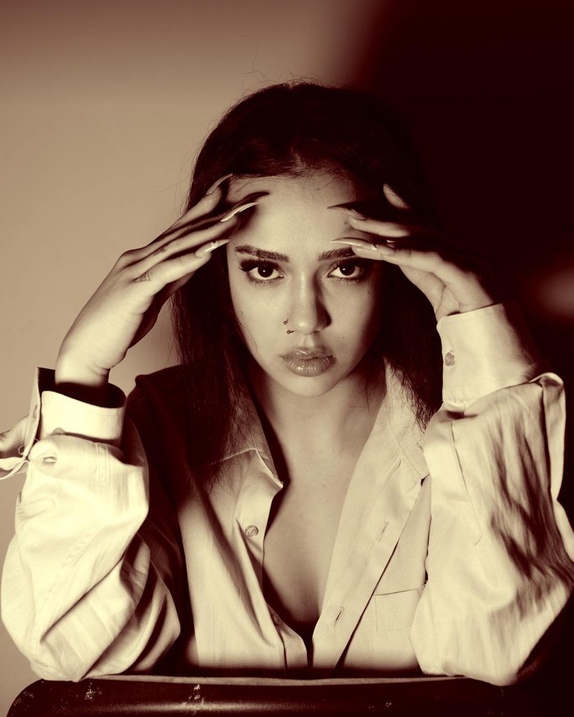 Nurseli Aksoy ardent sex