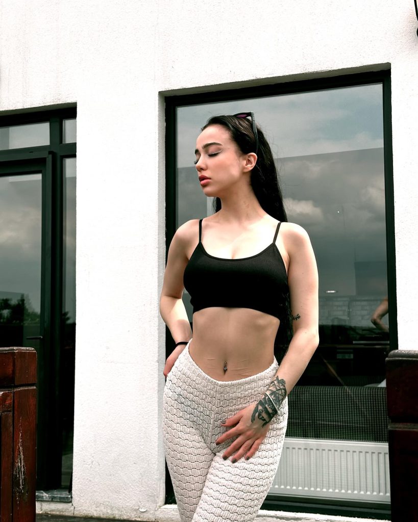 Nurseli Aksoy hot bikini